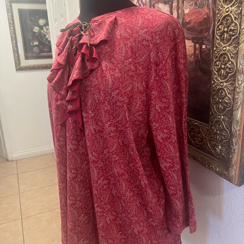 Elegant Red Ruffle Top - Picture 5 of 6